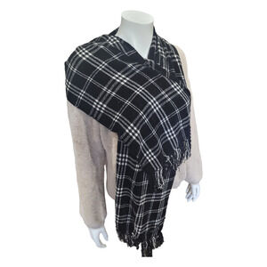 I Shalom Rayon Chenille Oblong Scarf Black White Buffalo Plaid Fringe 64x12